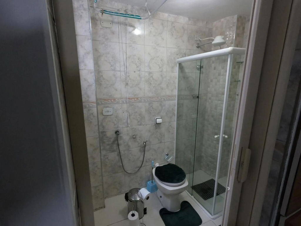 Sala living em prédio Familiar na Av da Praia