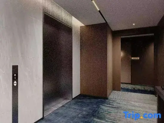 Weston International Hotel (North Square Branch of Urumqi Railway Station)