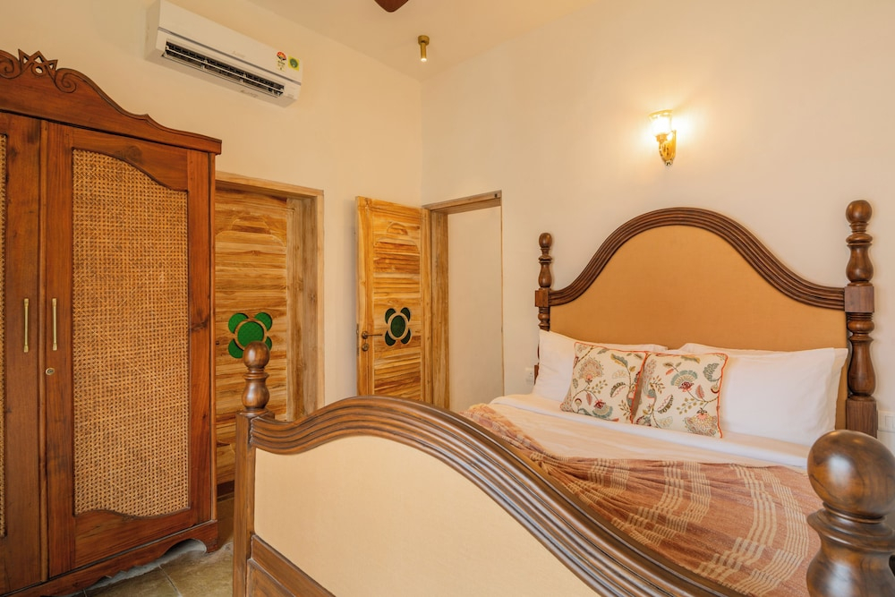 Elivaas Amayah Neer Serene 3BHK Villa