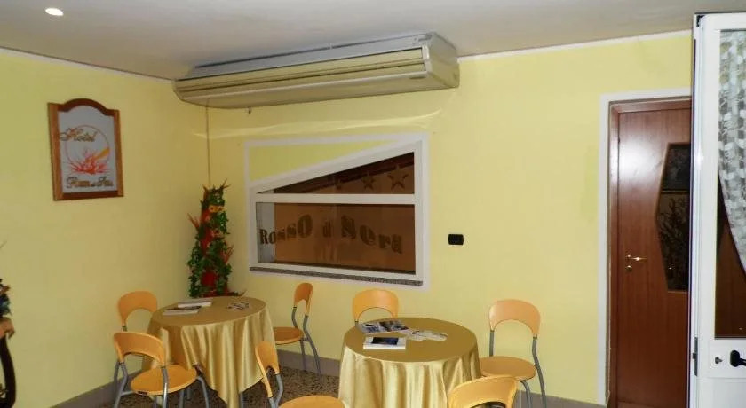 Hotel Rosso Di Sera