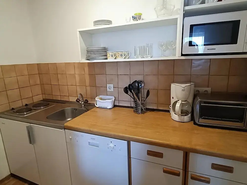 Sunny Holiday Apartment With Balcony on Klopeinersee With Private Beach