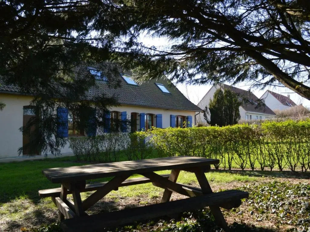 Maison de campagne avec 6 chambres, jardin clos, cheminée, proche de la mer, animaux acceptés - FR-1-376-3