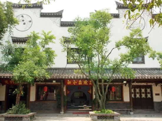 Riverside Hotel