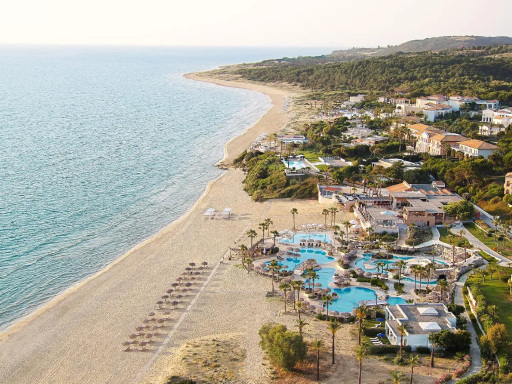 Mandola Rosa, A Resort to Live