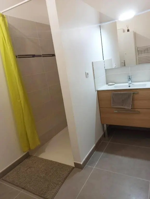 Bioty'Provence - chambre et SDB privées - à 4km de l'Isle sur la Sorgue - accès de 18h à 10h