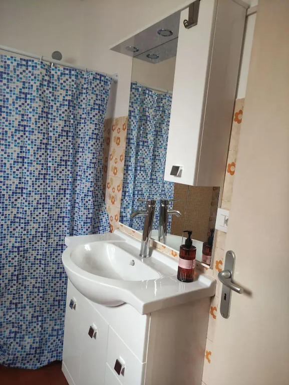 House 20 Minutes From the sea