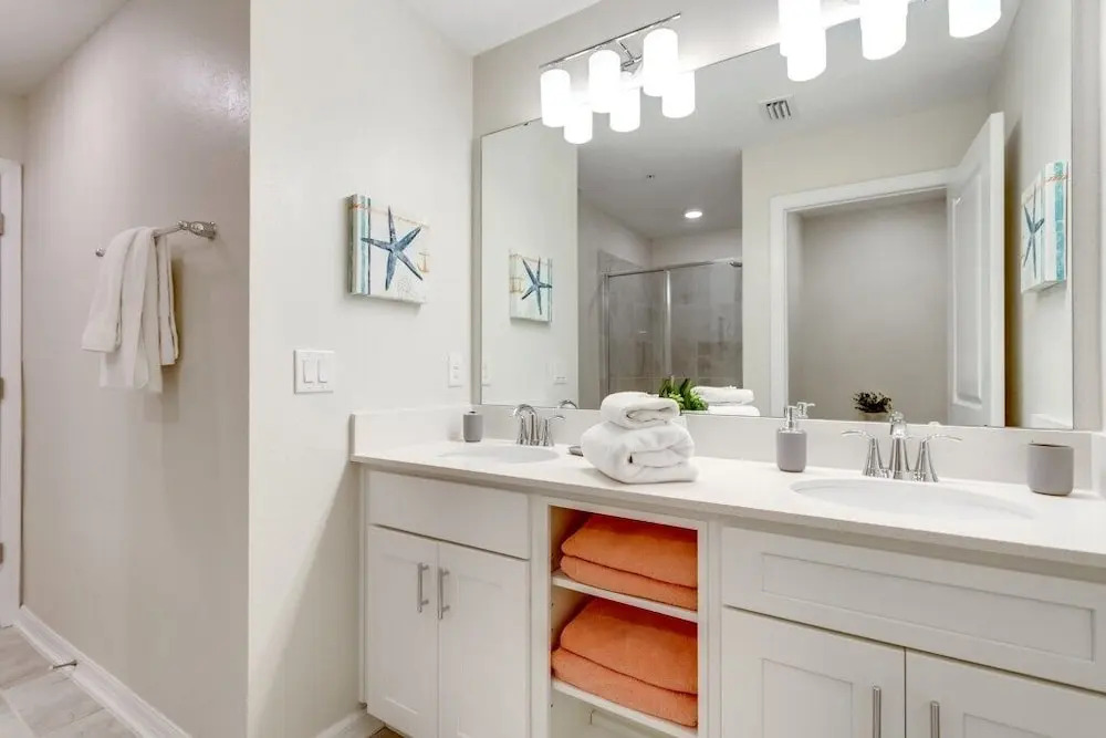 Beautiful 2 Bdrm 2 BA Condo