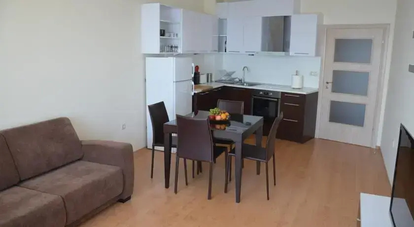 Bogdan Apartments in Riviera Bay