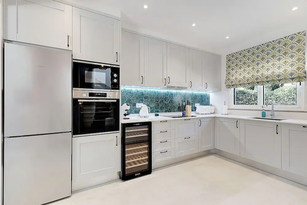 Casa Ella - Beautifully Renovated Townhouse Walkin