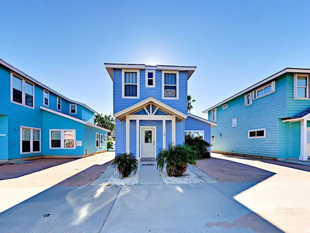 New Home w Pool Walk to Beach by RedAwning