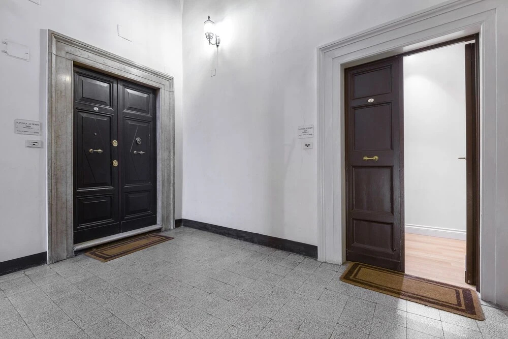 Travel & Stay - Navona 2