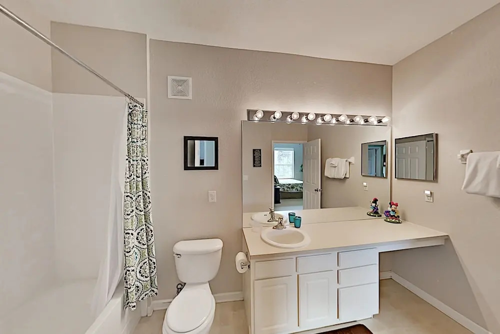 Neils Windsor Hills Townhouse 3 Bedroom Townhouse by Redawning