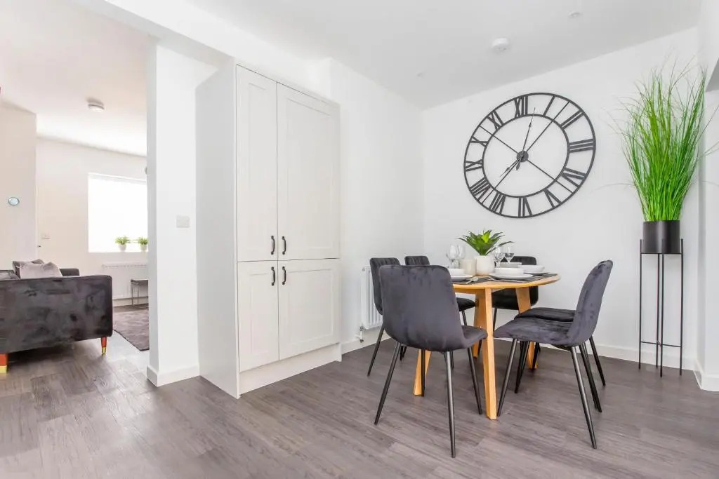 Piccadilly Place - 3 Bedroom House