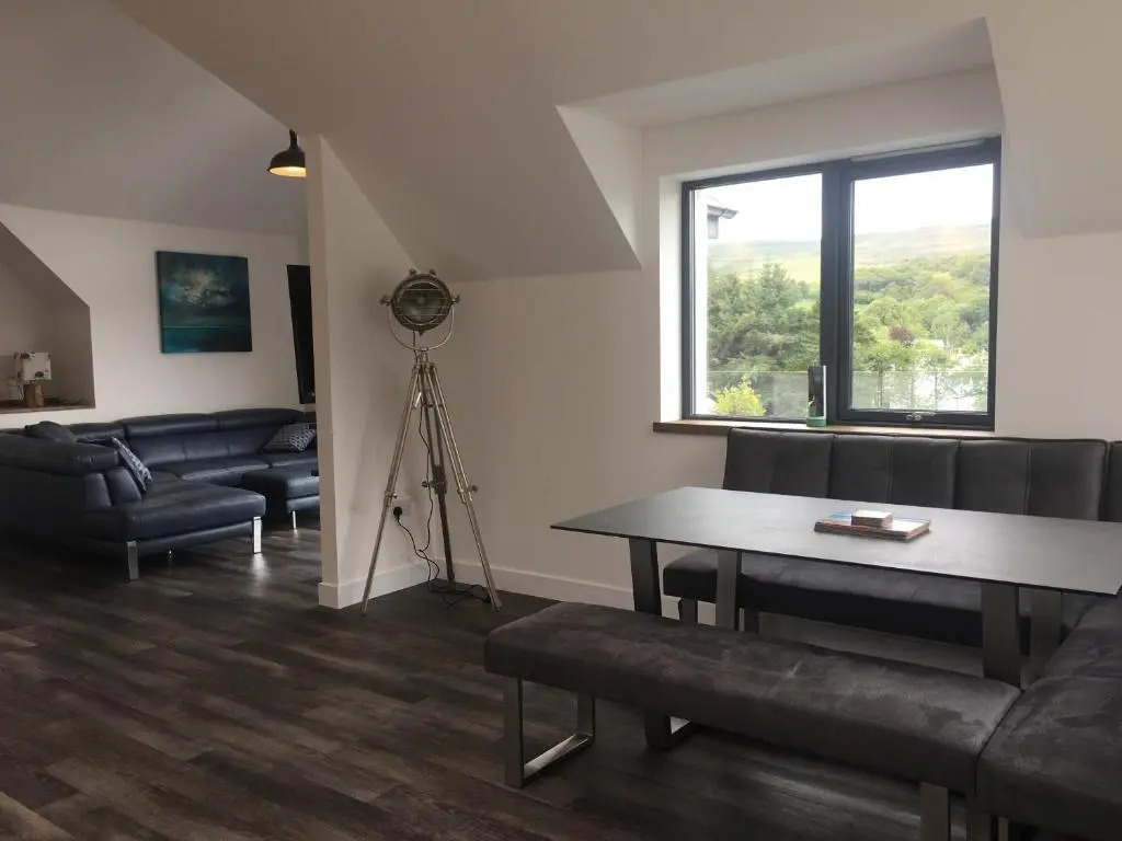 Skyelander Apartments