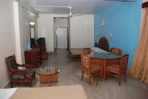 Shahee Resorts