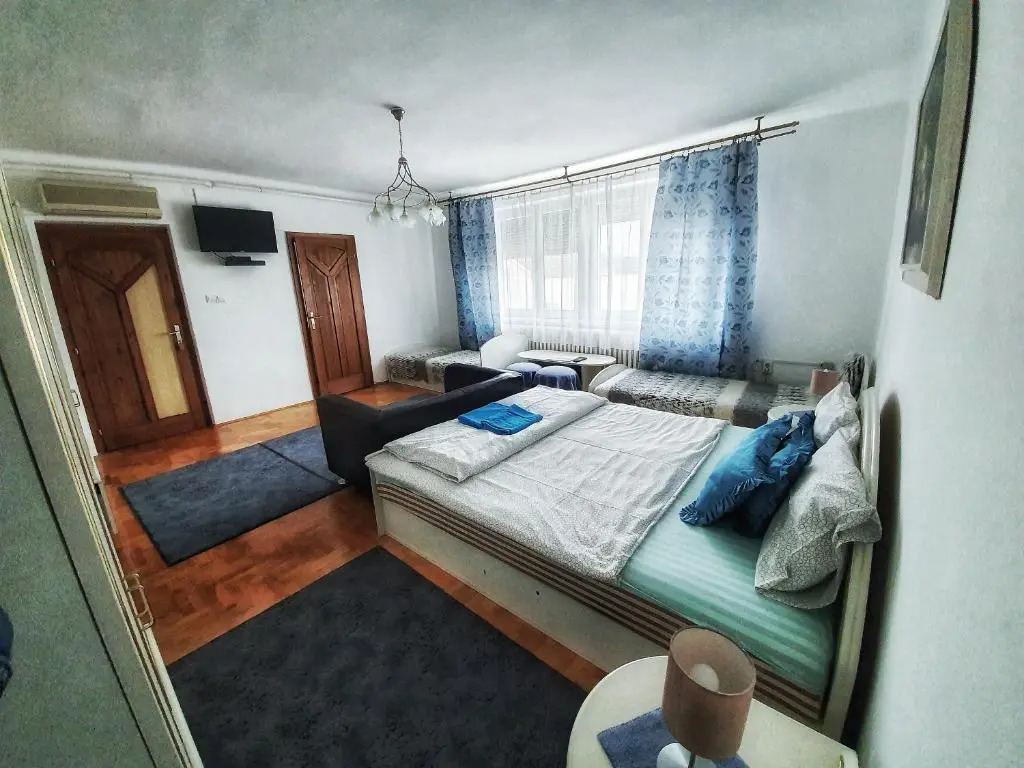 Napsugár Panzió és Kávézó