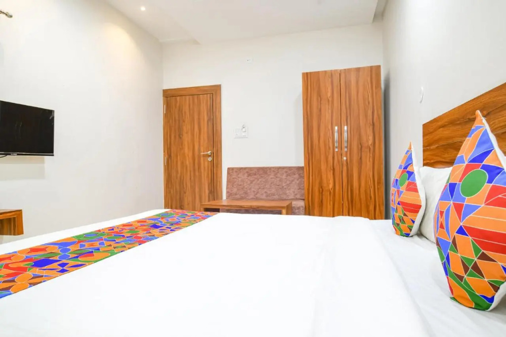 Hotel O Adiyogi Aura