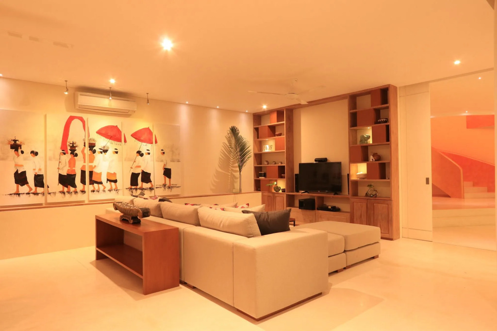 Villa Seriska Jimbaran - Spacious 5BR Private Pool Villa with Private Cook, Spa & Tour