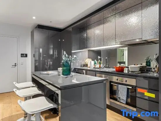 Unbeatable Convenience 2BR – SouthernCross CBD Gateway