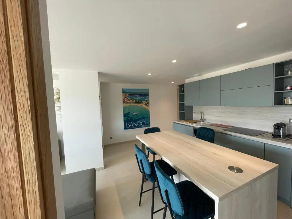 BLUEBAY2 Bandol Appartement T3 Face à la mer