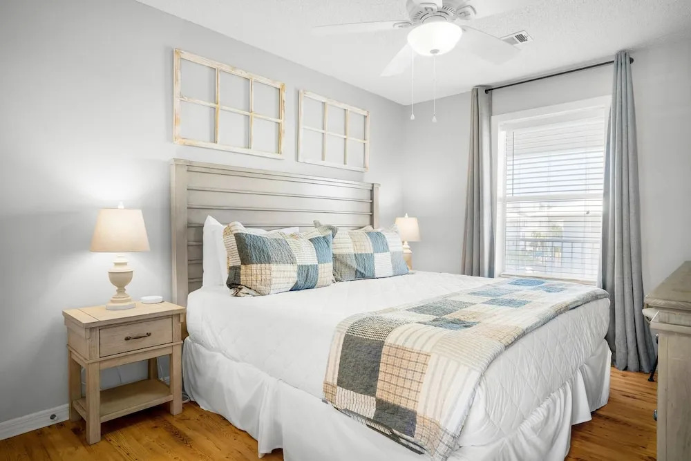 Beachside Villas 732- Southbound Serenity