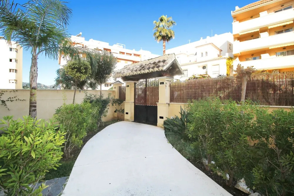 1081 Apartment Poseidon