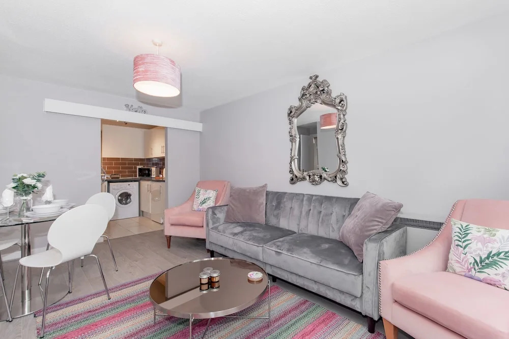 Gloucester Green Suite