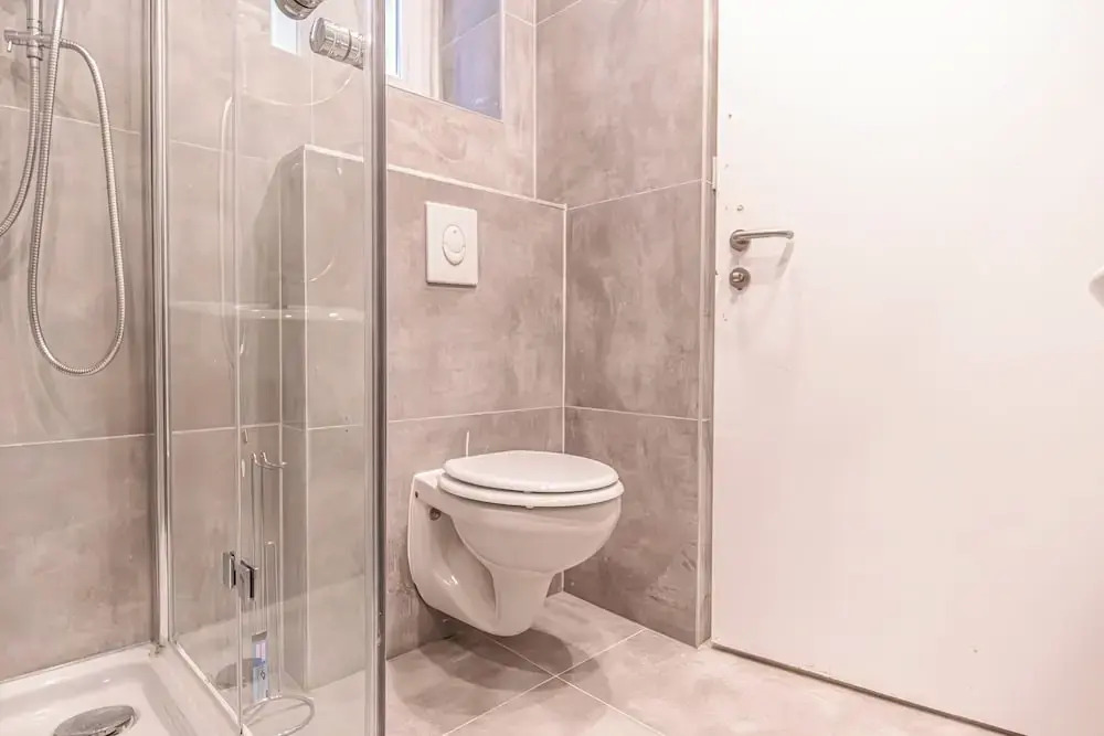 4BR Apt for 10P Walk to Westbahnhof