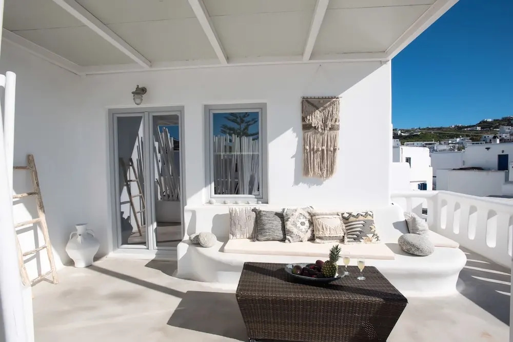 Jonaz Rooms & Suites