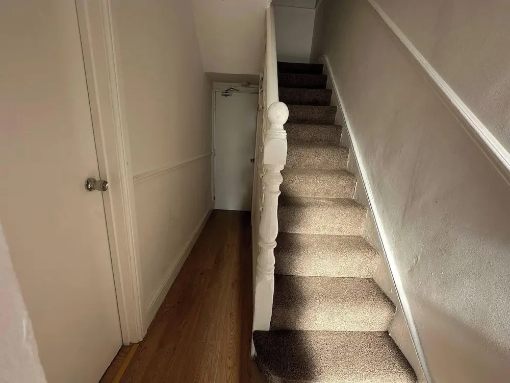 Cosy Croydon Apartment - Close to City Centre