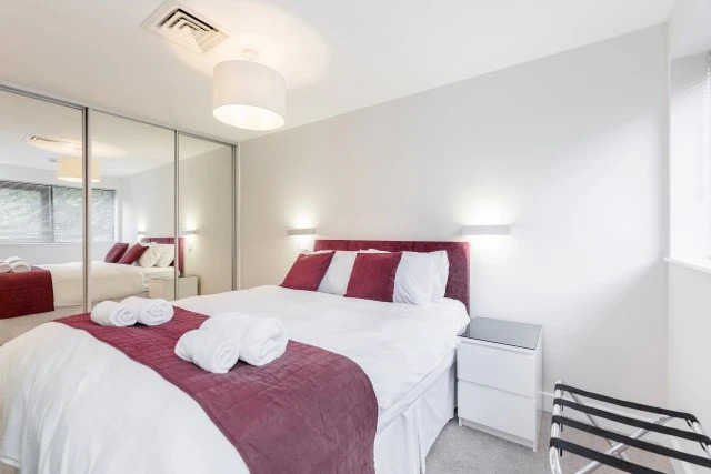 Roomspace - New Manor House