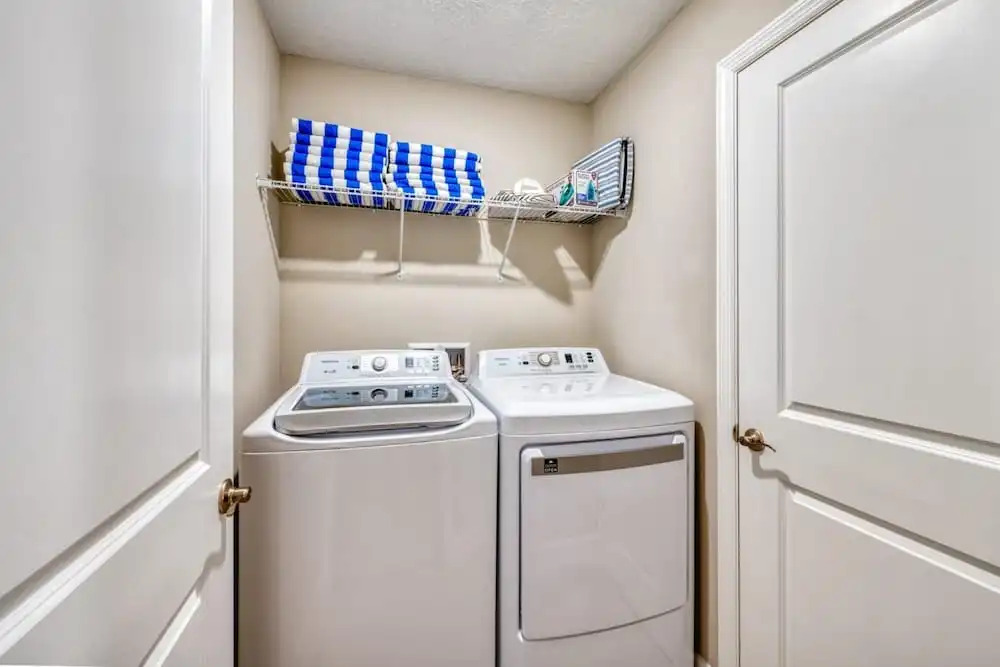 Luxury 5 Bedroom Home 10 Minutes From Disney