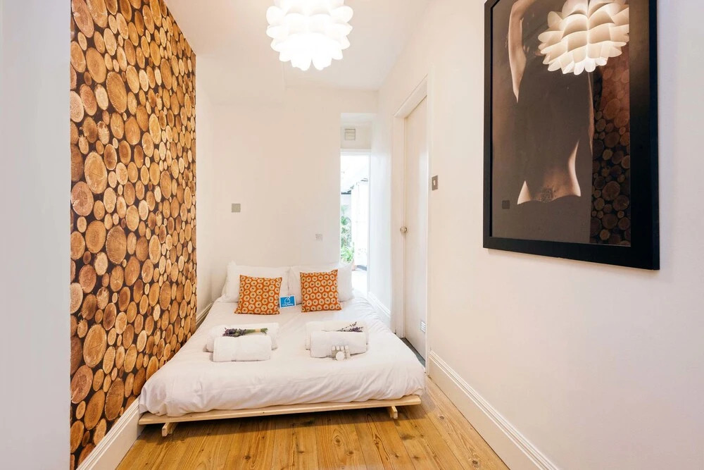 The Gloucester Terrace Abode - EFG