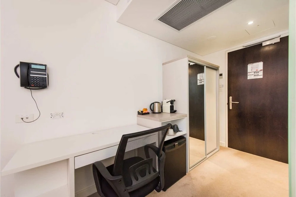 Modern Room With Rooftop Terrace Located Centrally