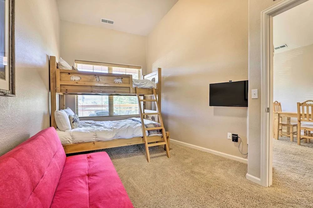 Spacious Fraser Condo ~ 6 Mi to Winter Park!