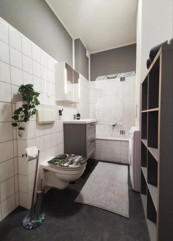 Exclusive Suite South Central