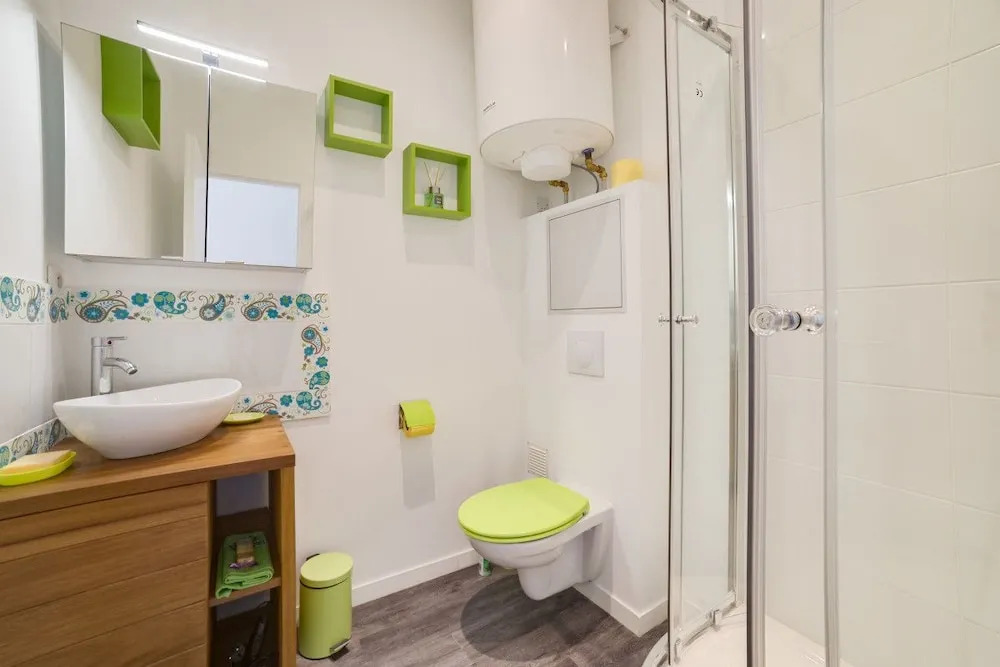 Modern studio near train station Part-Dieu by GuestReady