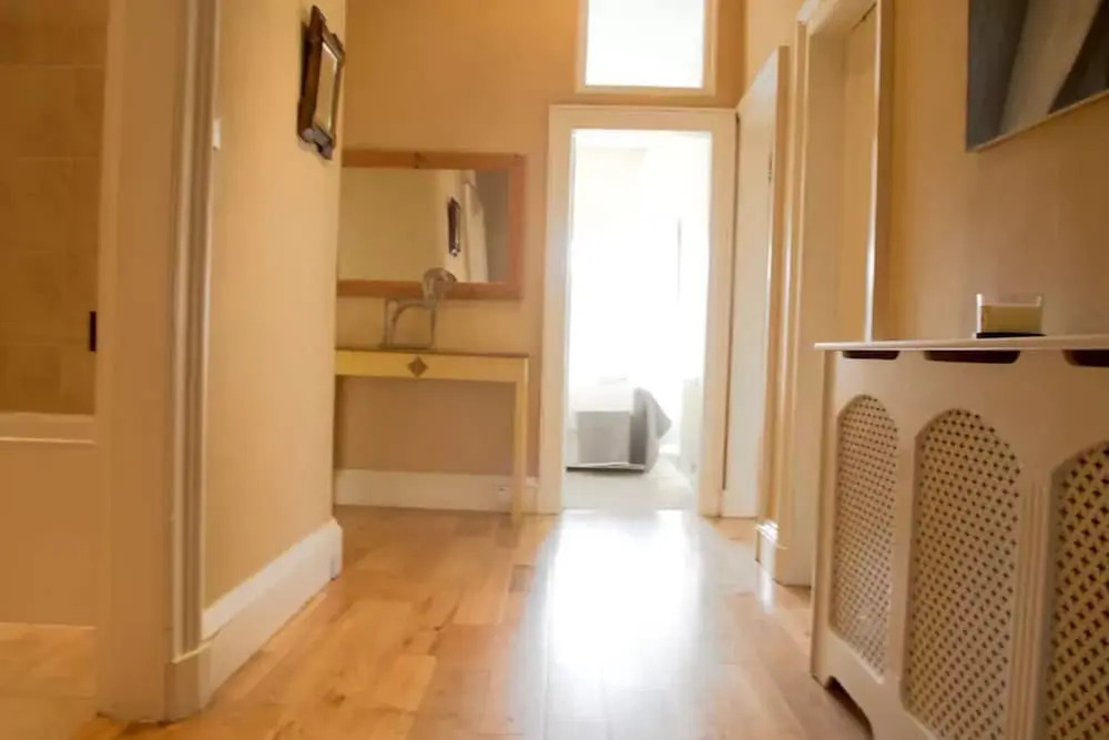 2 Bedroom City Centre Apartment Sleeps 4