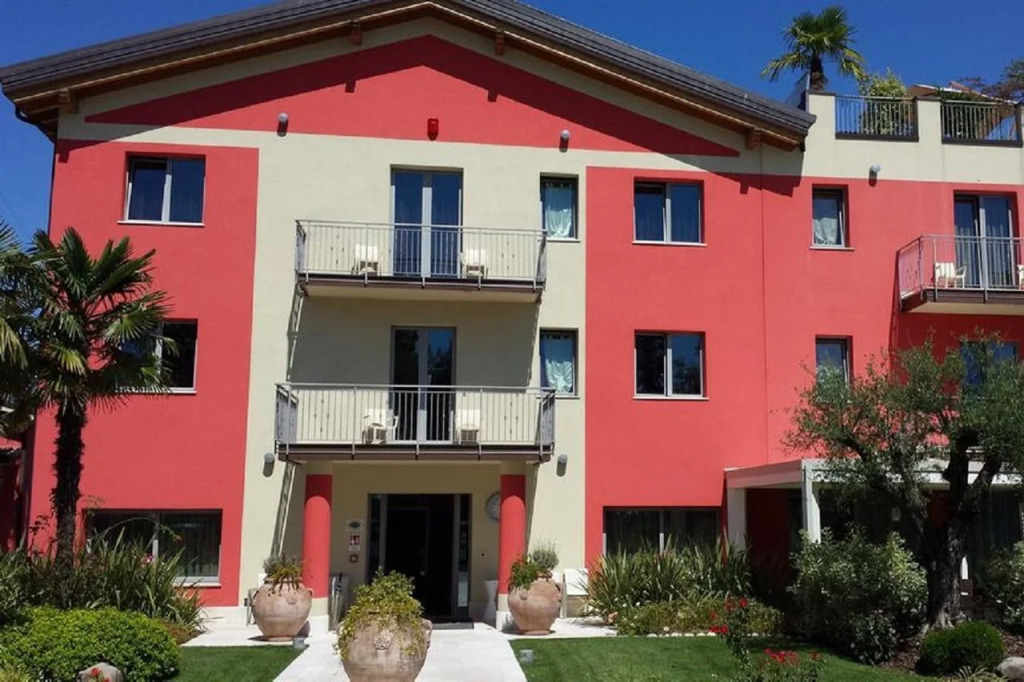 La Grotta Hotel