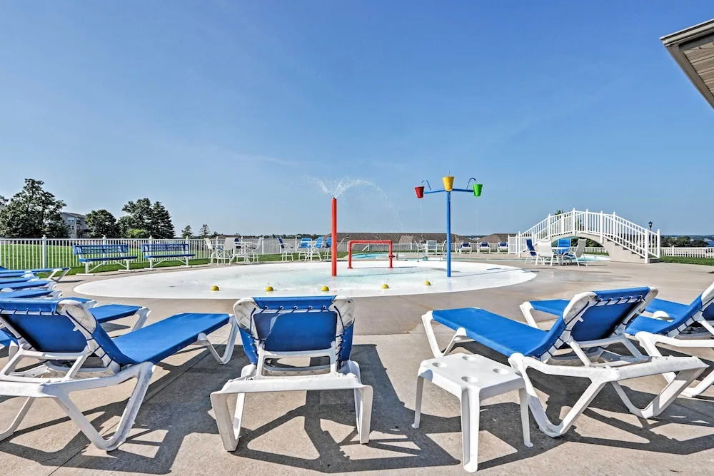 Waterfront Osage Beach Condo w/ Patio & Grill