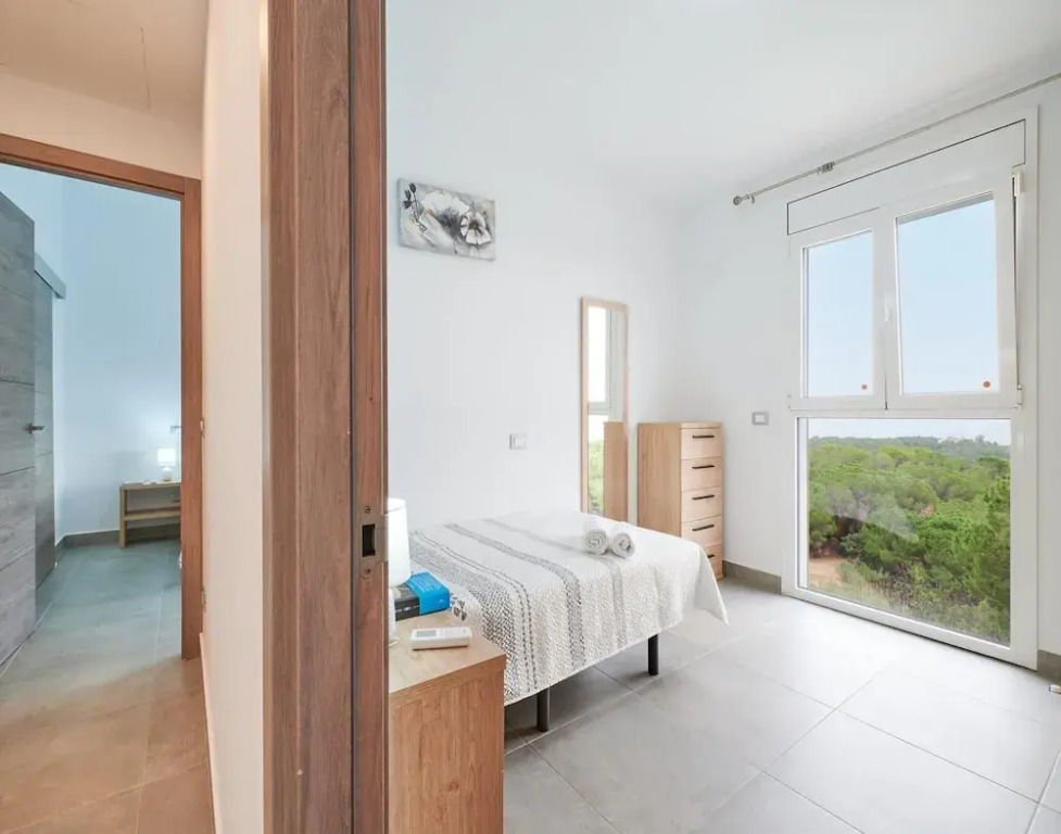 Beautiful Villa With Terrace Near Beach