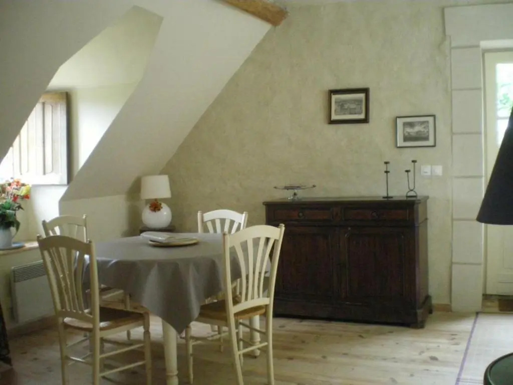 Gîte Cravant-les-Côteaux, 3 pièces, 4 personnes - FR-1-381-60