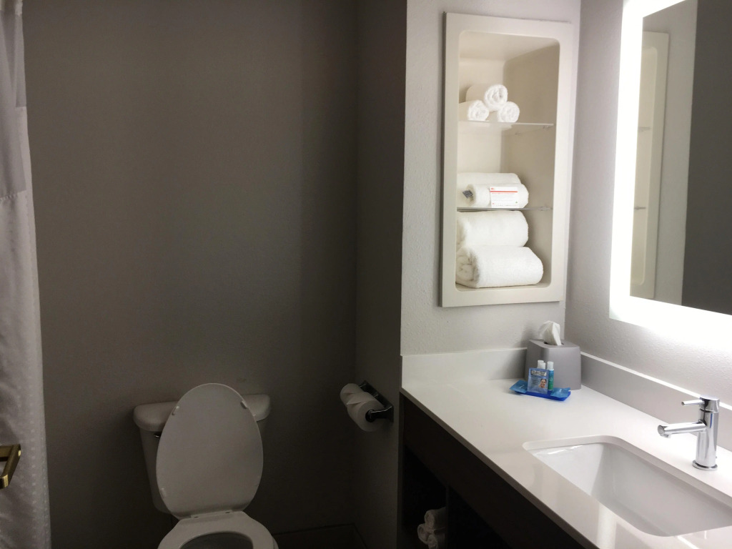 Holiday Inn Express and Suites Thomasville by IHG