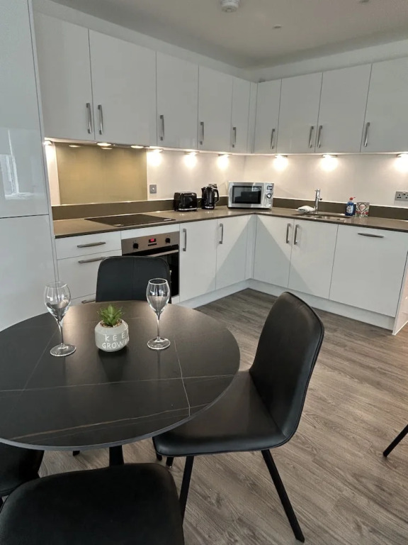 Immaculate 2-bed Apartment in London