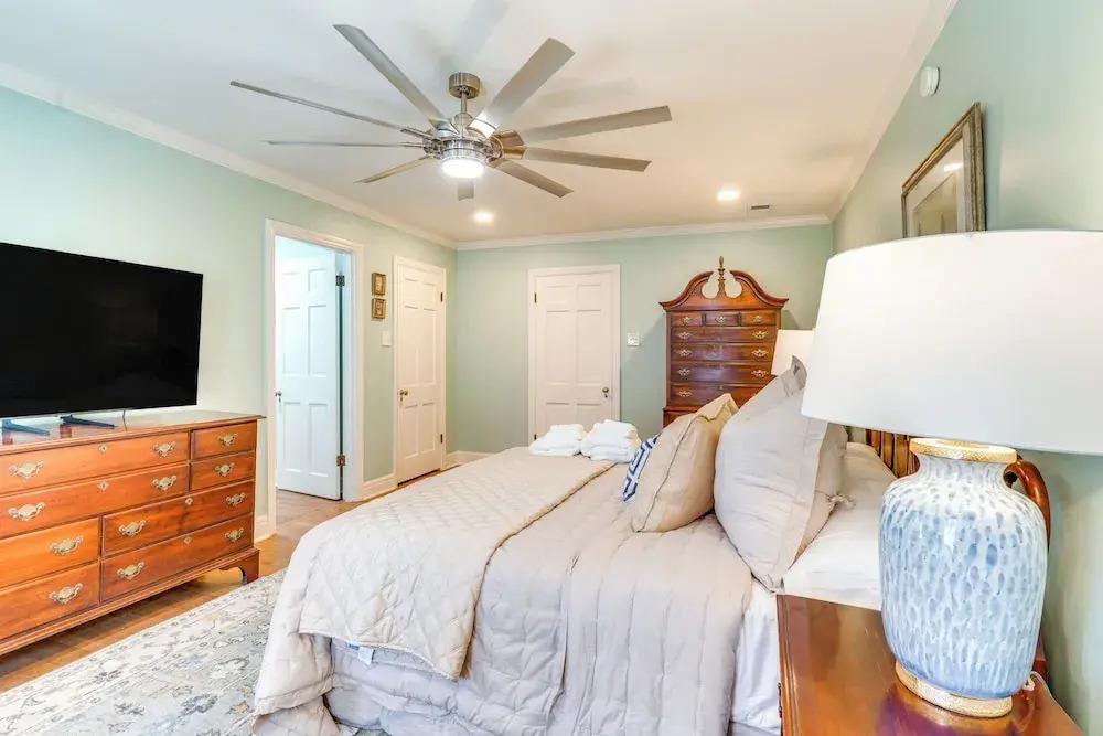 Historic & Spacious Family Home in Nicholasville!