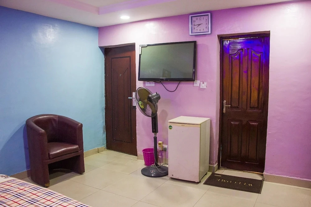November 5 Hotel Lagos