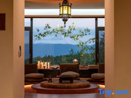 Wind Whispering Retreat • Mind-Body Rejuvenation •  Forest Villa  Hotel