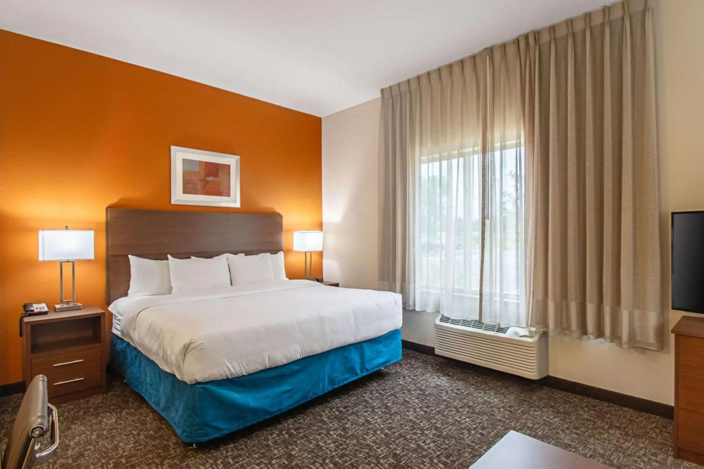 MainStay Suites Madison - Monona