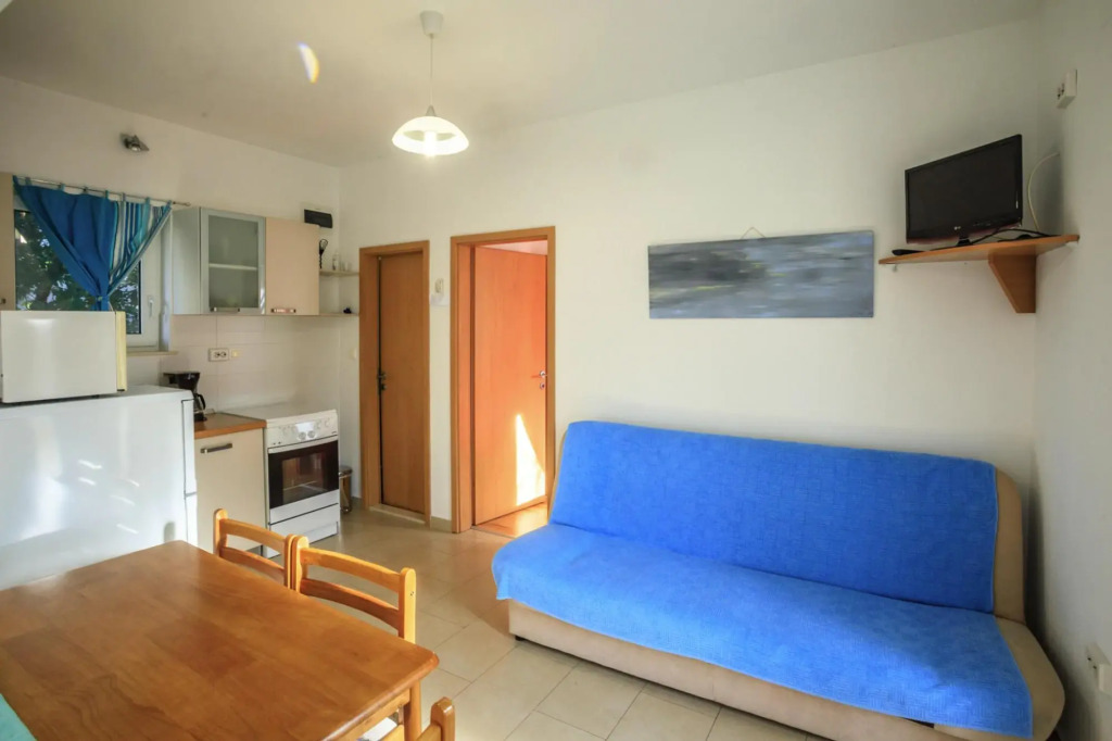 Bungalow In Sumartin, With Garden, Near The Sea