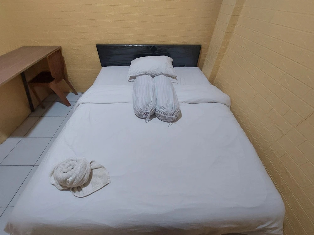 OYO 93332 Kharis Home Stay